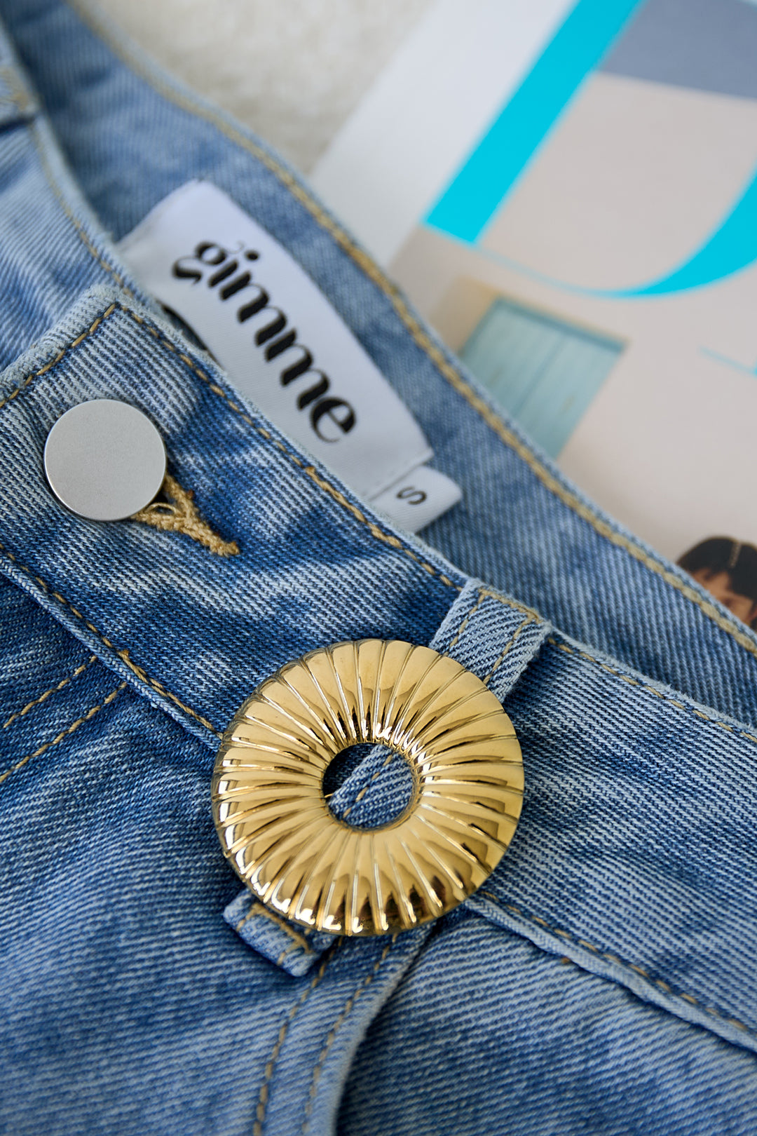 Brooch hairpin circle with striped pattern