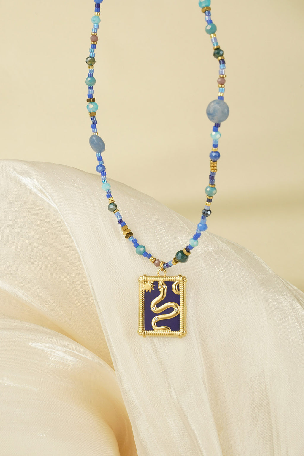 Necklace snake story