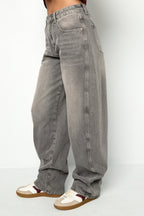 Eloise Closet Balloon Pants – The New Shape of Denim