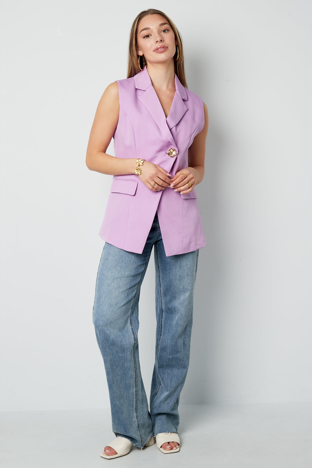 Eloise Closet Golden Edge Sleeveless Blazer