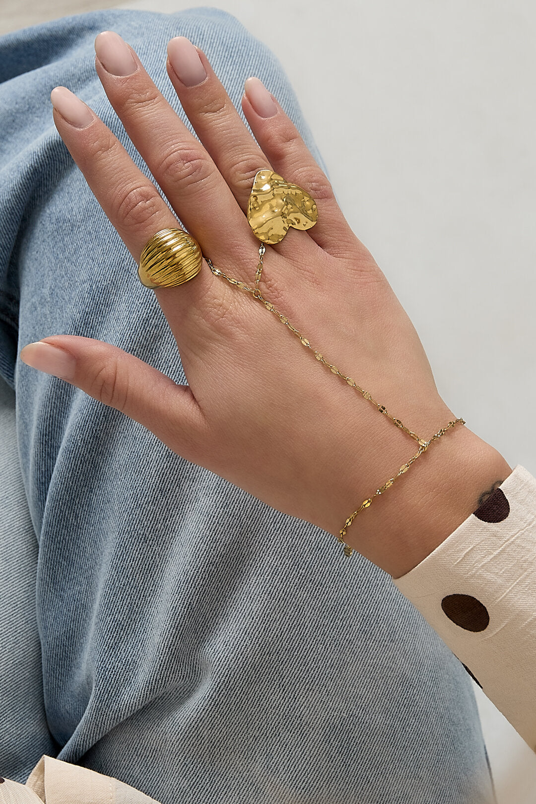 Chunky Chain Hand Chain Eloise Closet Jewelry