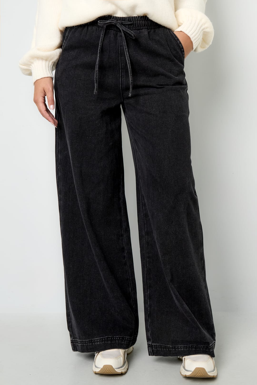 Eloise Closet Woven Cotton Wide Leg Denim – Sporty, Chic, Essential