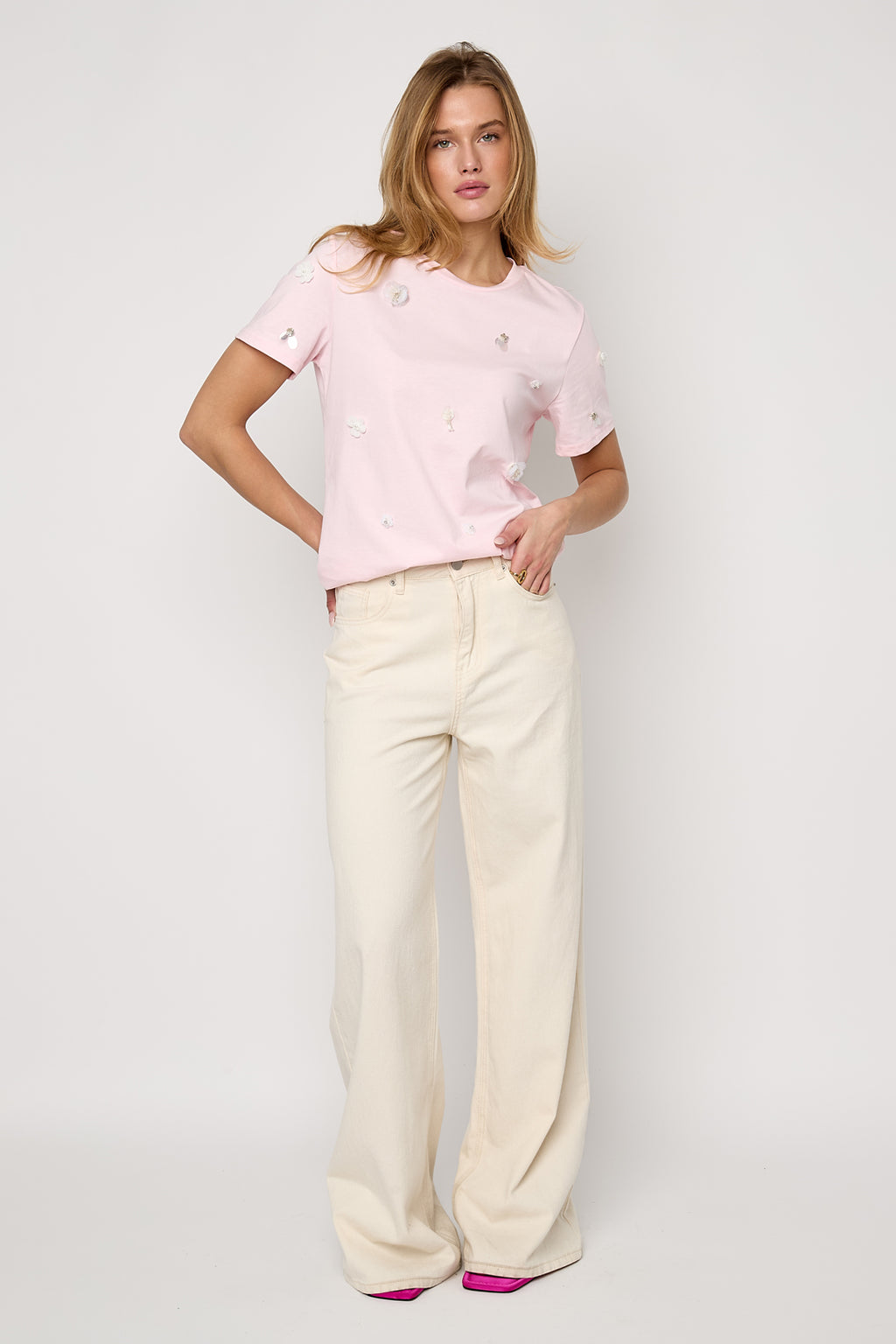 Sequin Detail T-Shirt Eloise Closet